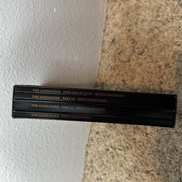 The Godfather DVD Collection 1,2,3 & Bonus Material - Picture 3 of 4